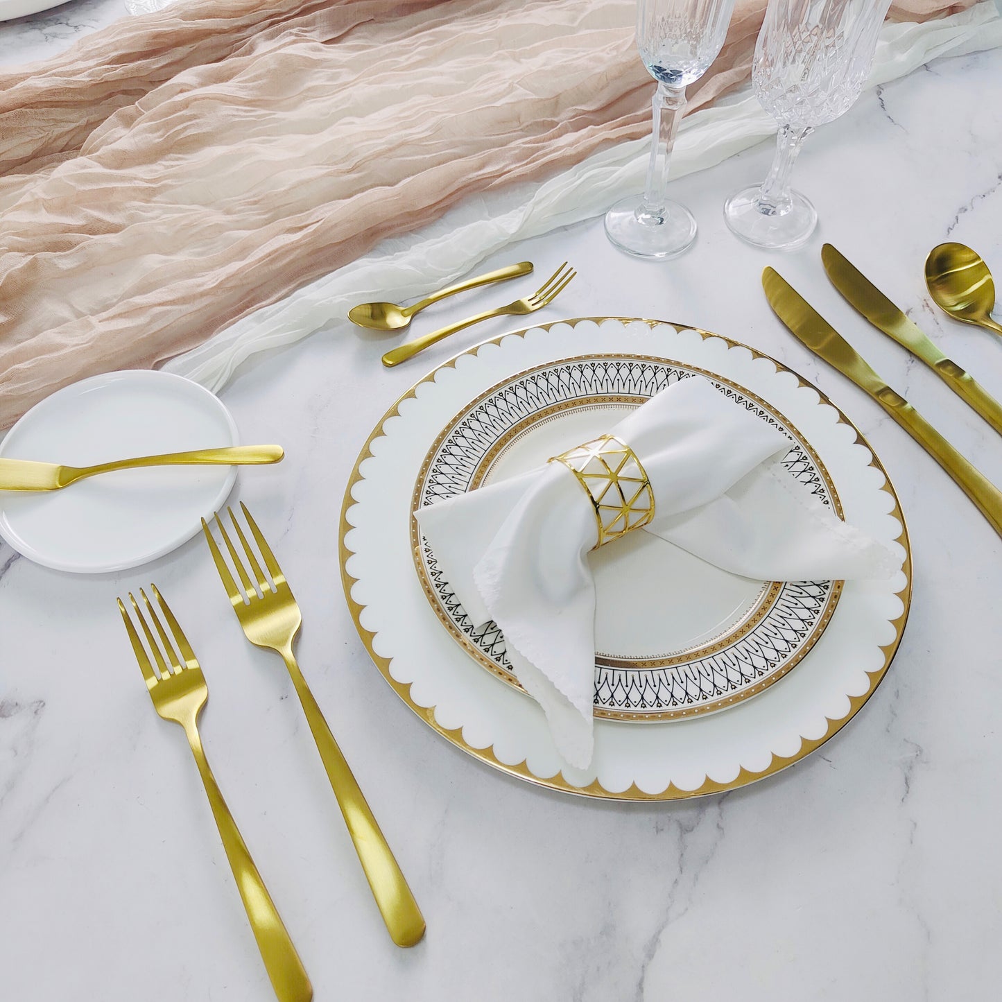 Flatware for hotel using