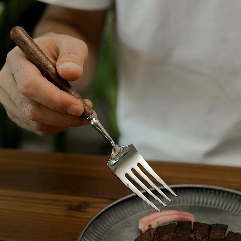 4-piece Flatware set with walnut handle