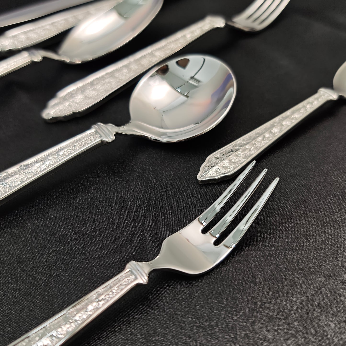 Conifer Stainless steel cutlery- rock pattern design