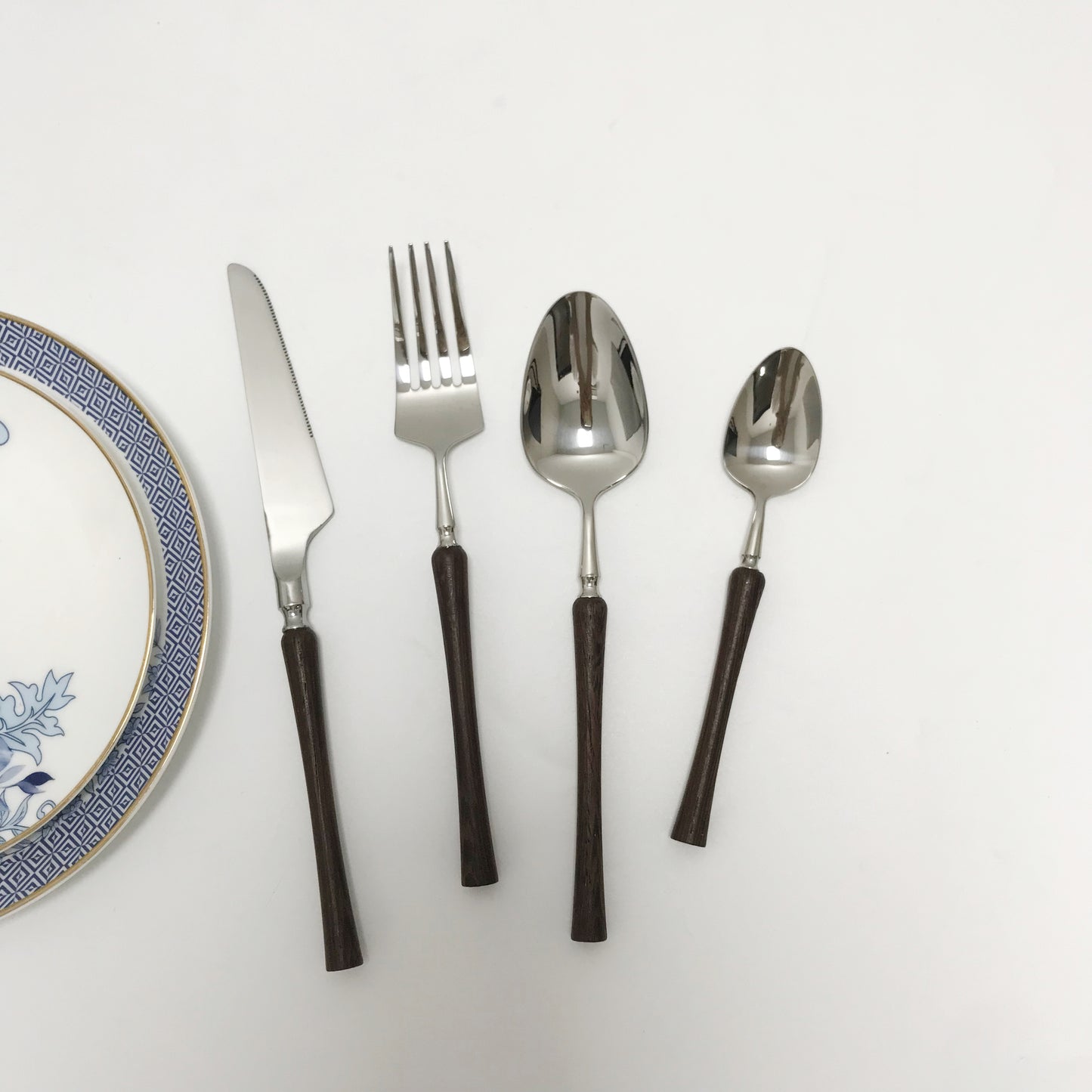 6-piece elegant Flatware set with wooden handle