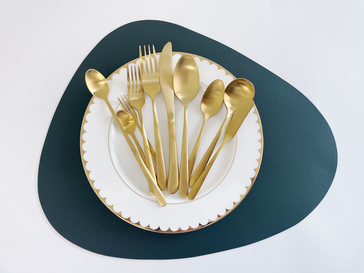 Flatware for hotel using