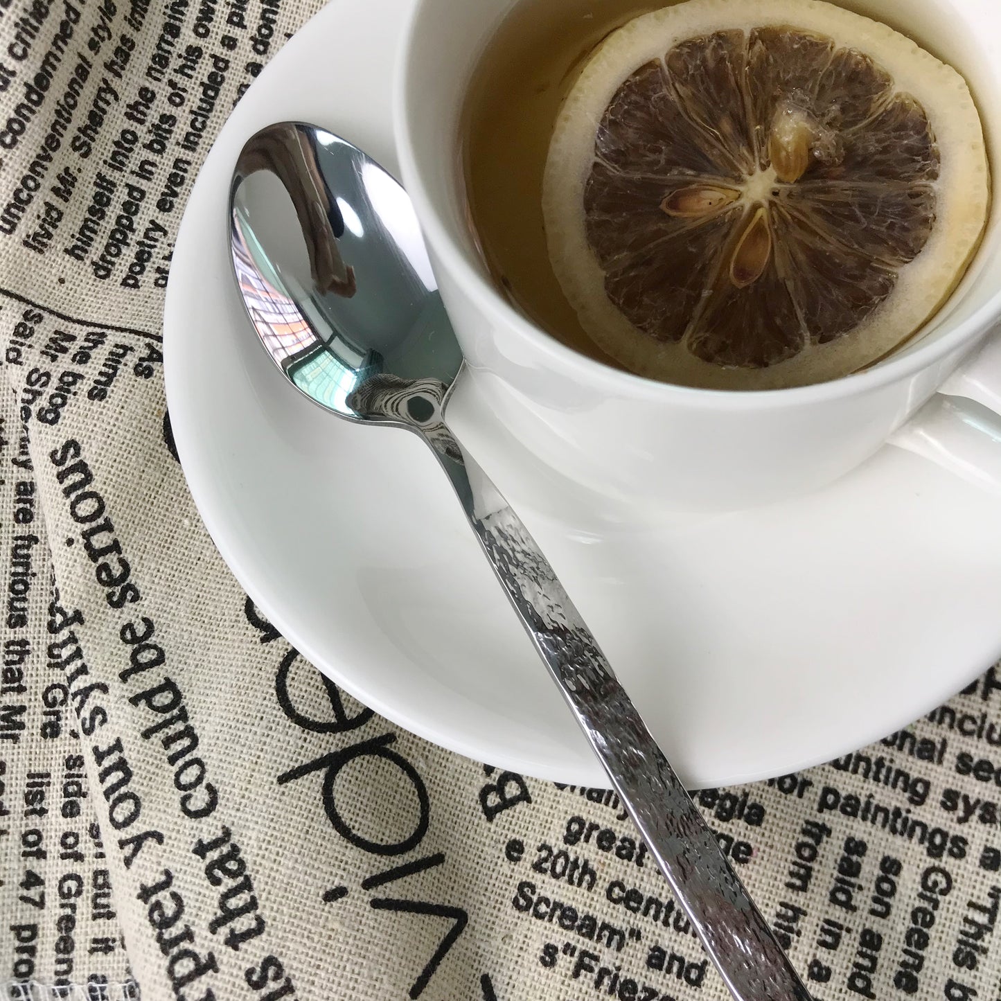 Flatware set with stone texture handle