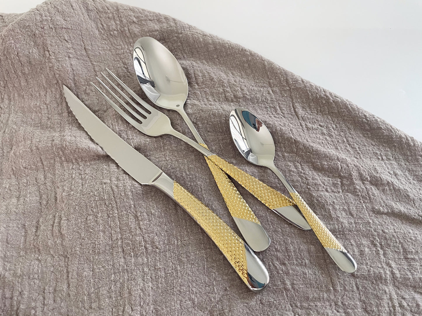 High quality Cutlery with real gold handle