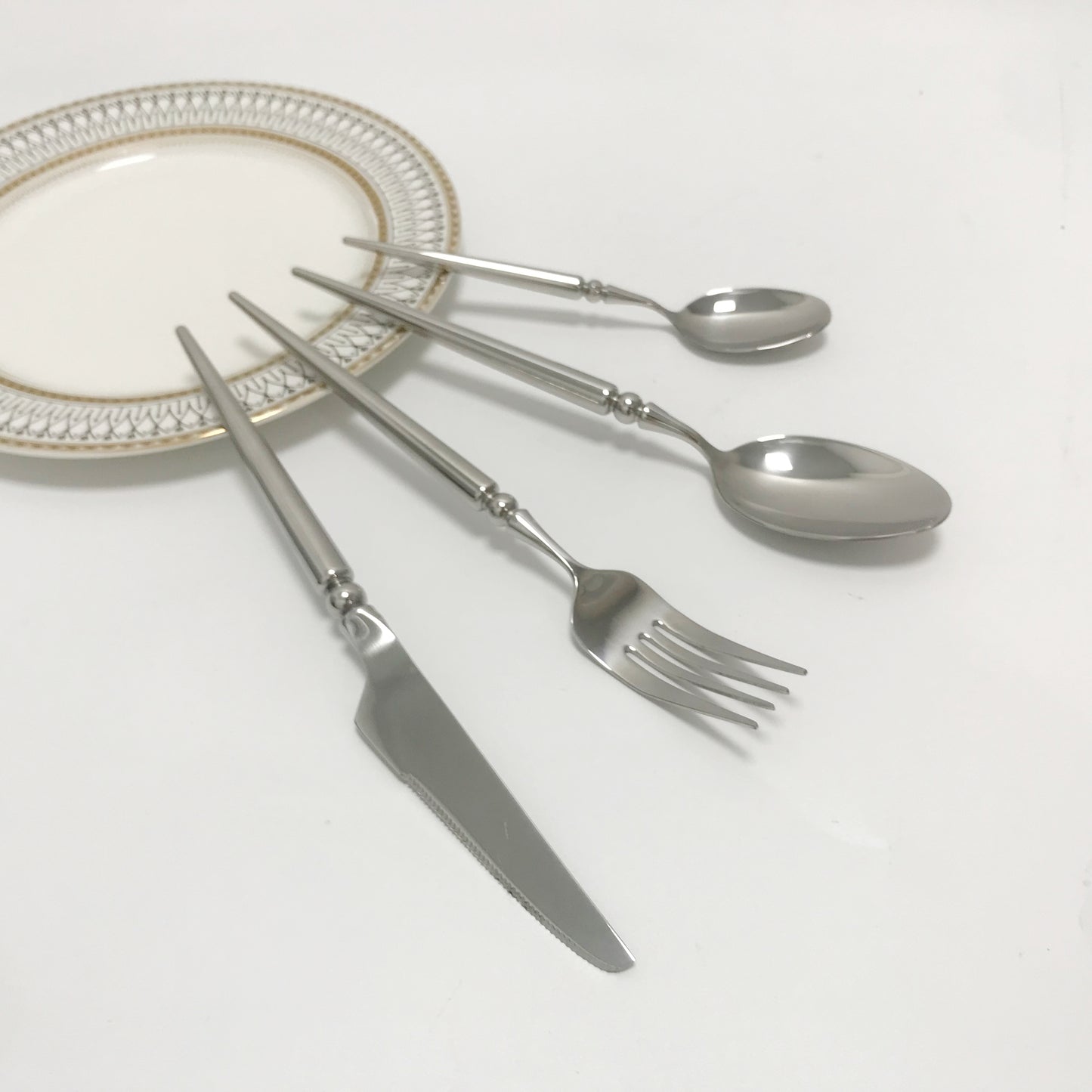 Elegant modern 18/0 Cutlery set