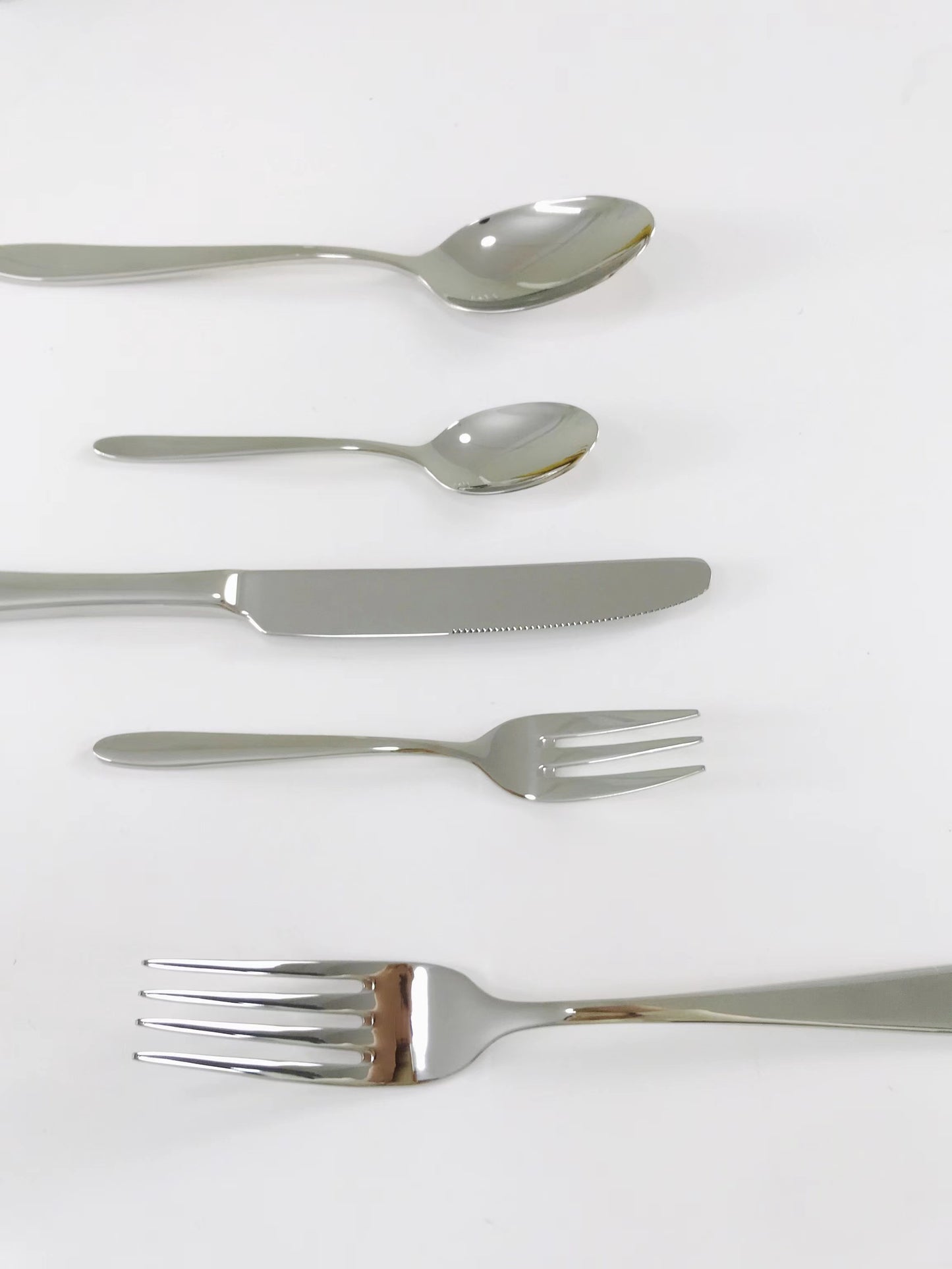 Macaron 8-piece Flatware set