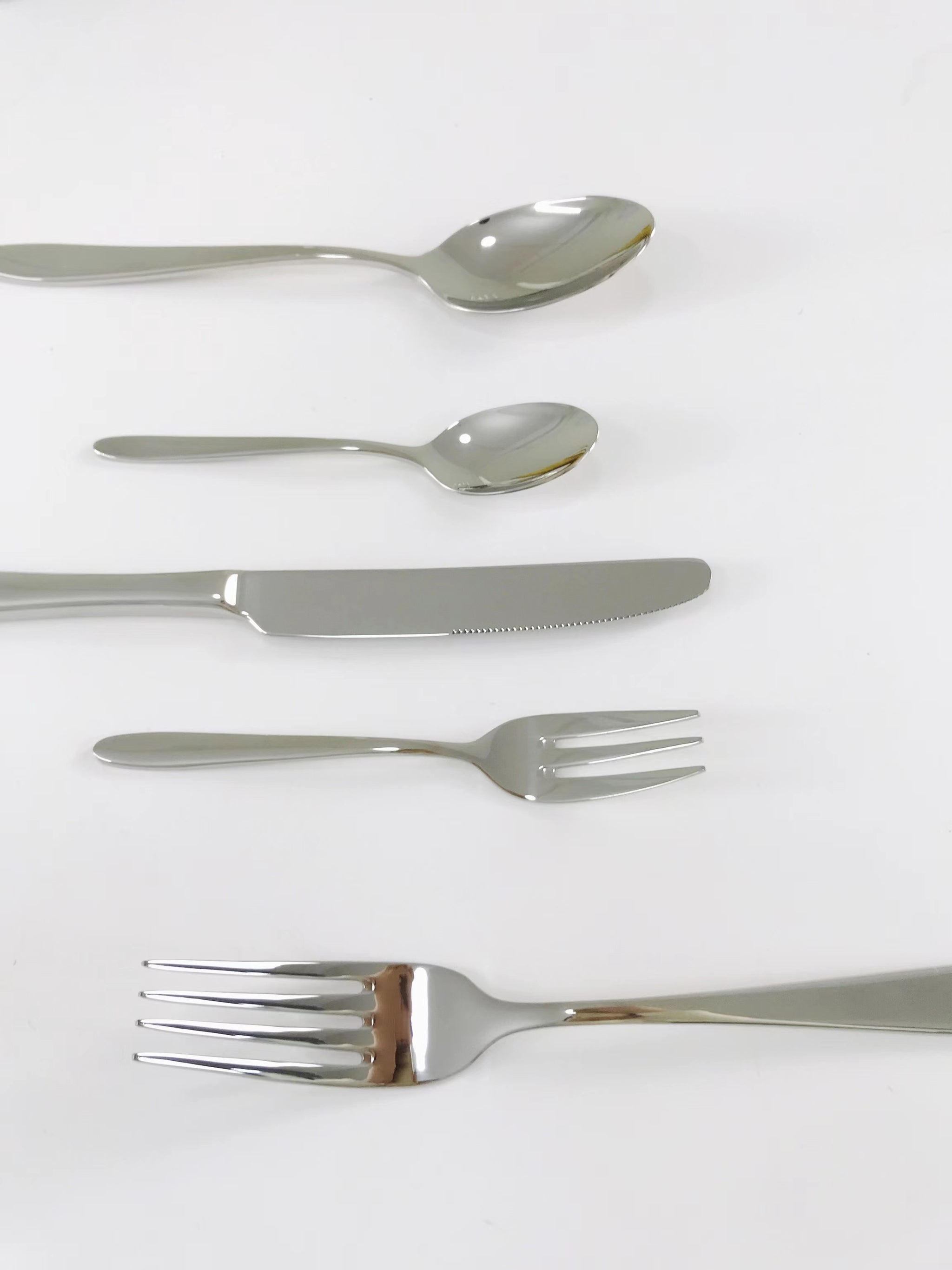 Macaron 8-piece Flatware set