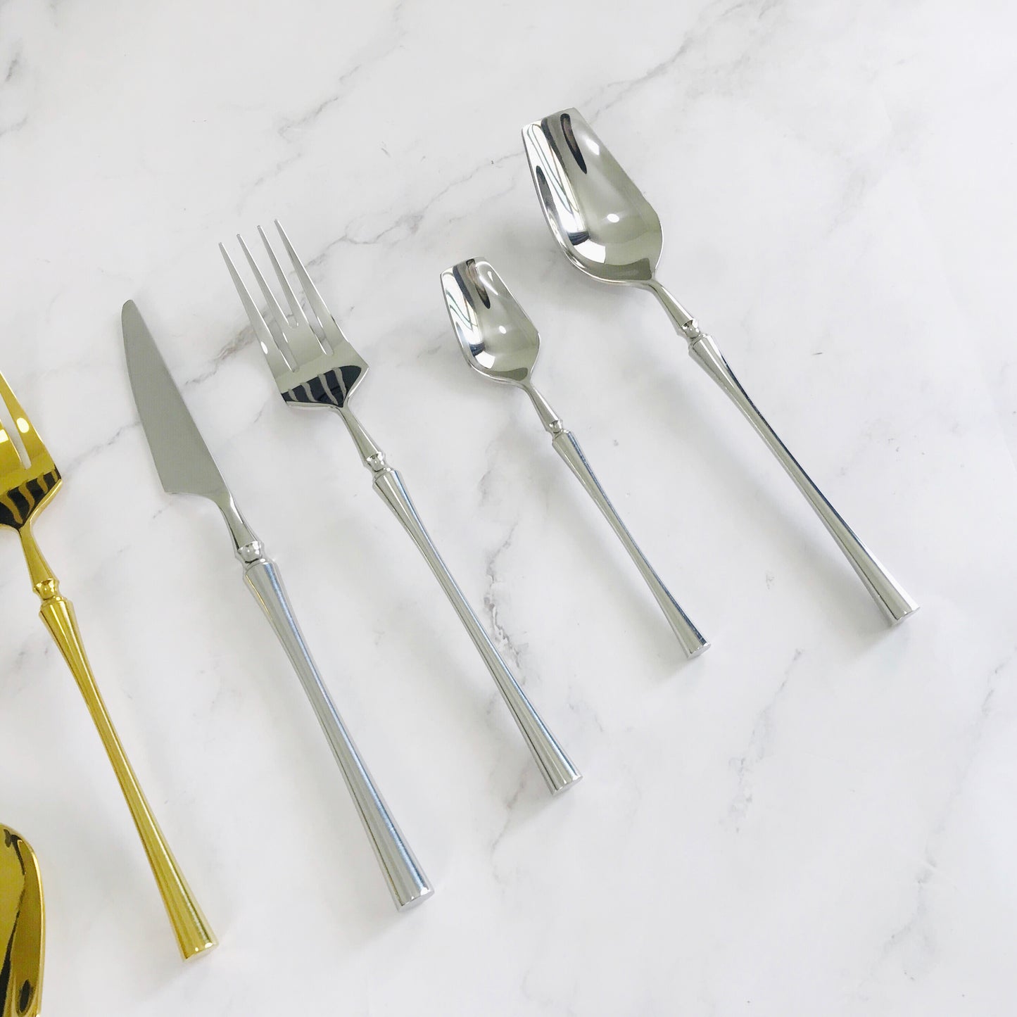 Food-grade cutlery with slim waist design