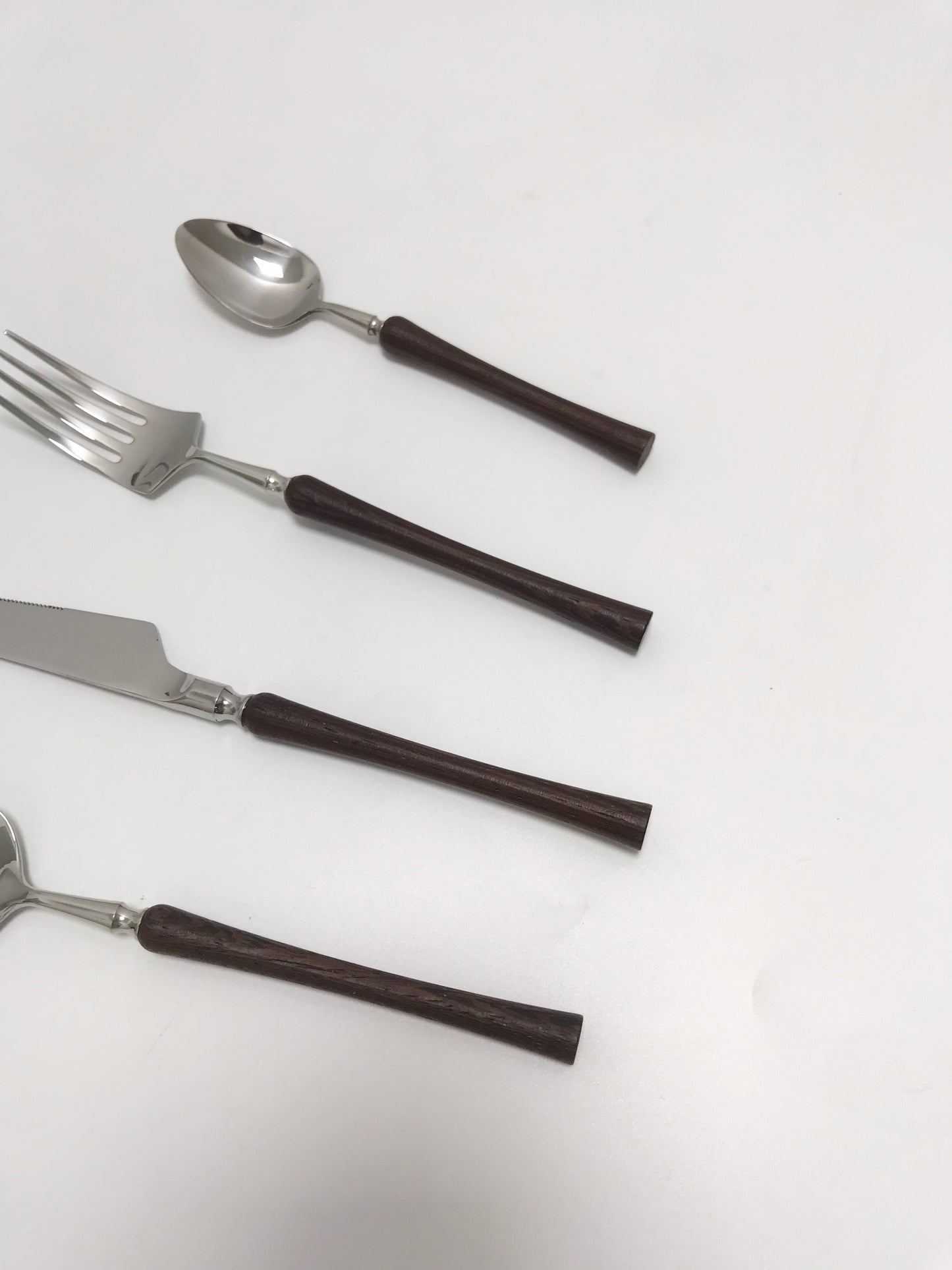 6-piece elegant Flatware set with wooden handle